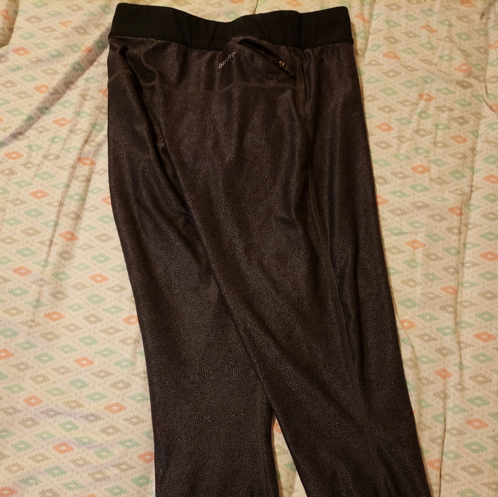 Nike capris